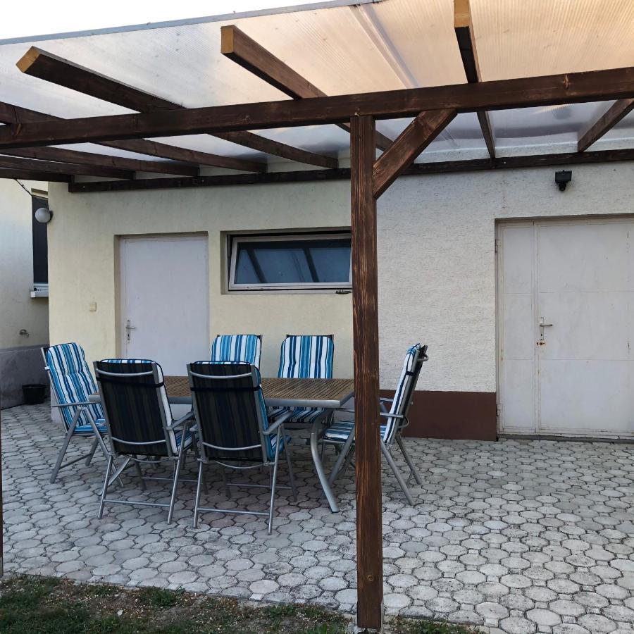 Elvira Vendeghaz Apartment Kisbodak Exterior foto